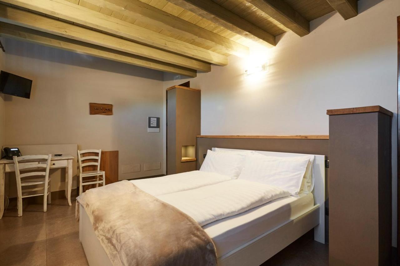 Agriturismo Alba Del Borgo فيدينسا المظهر الخارجي الصورة