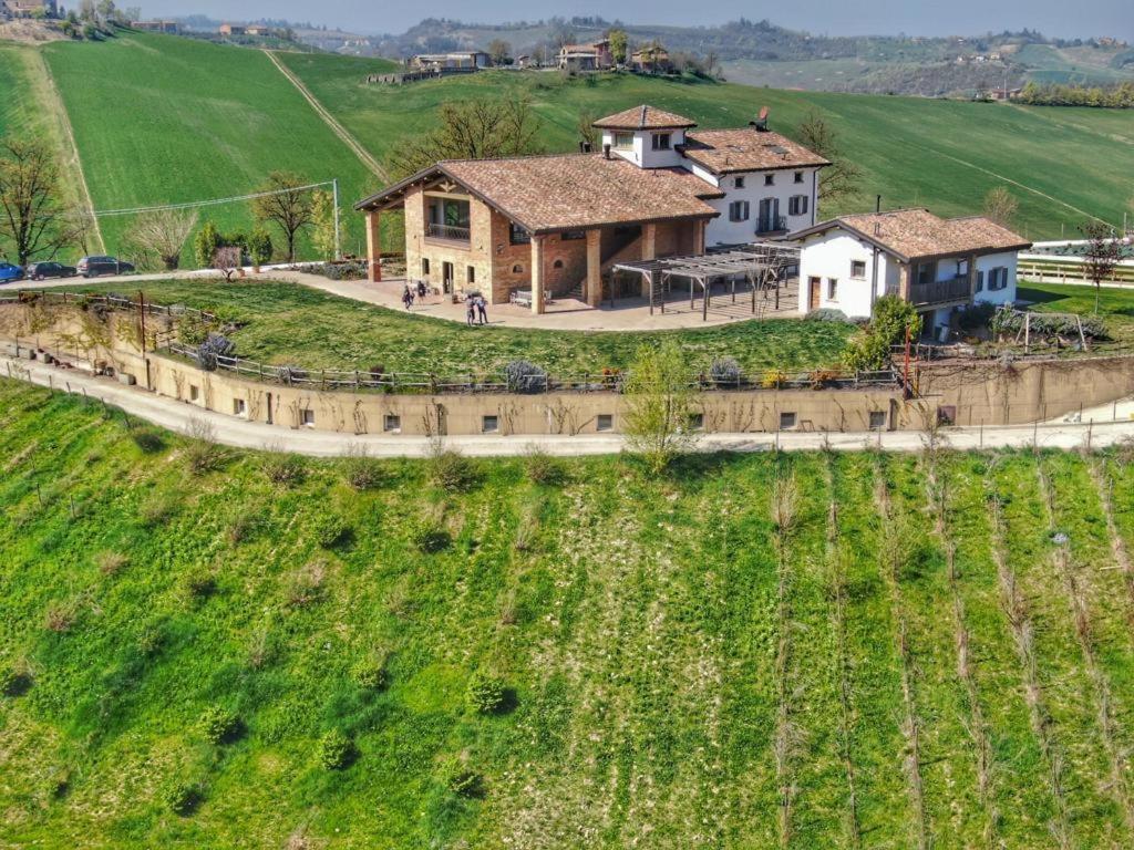 Agriturismo Alba Del Borgo فيدينسا المظهر الخارجي الصورة
